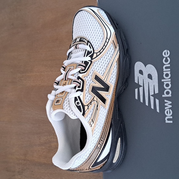 New Balance Other - New Balance Kids' 740 Sneakers - Color: White/Gold/Black - Size: Kids 5.5